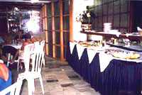 restaur.jpg (15791 bytes)