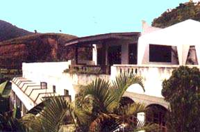 fachada.jpg (22415 bytes)
