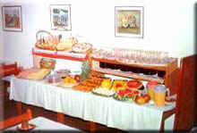 cafe.jpg (16828 bytes)