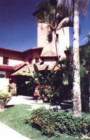 fachada.jpg (24020 bytes)